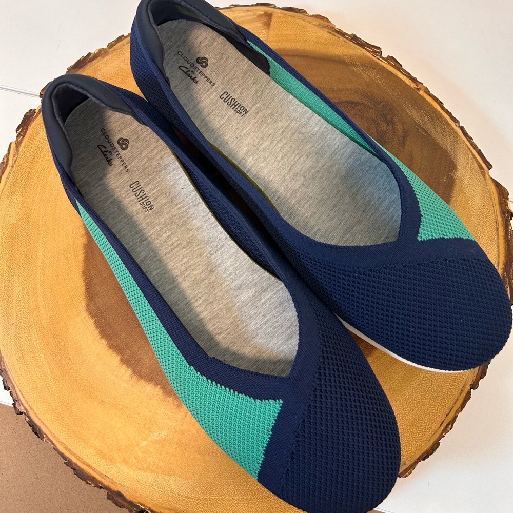 Clarks Cloudsteppers Carly Wish Ballet Navy and Green Flats Women’s Size 9 - Picture 2 of 8
